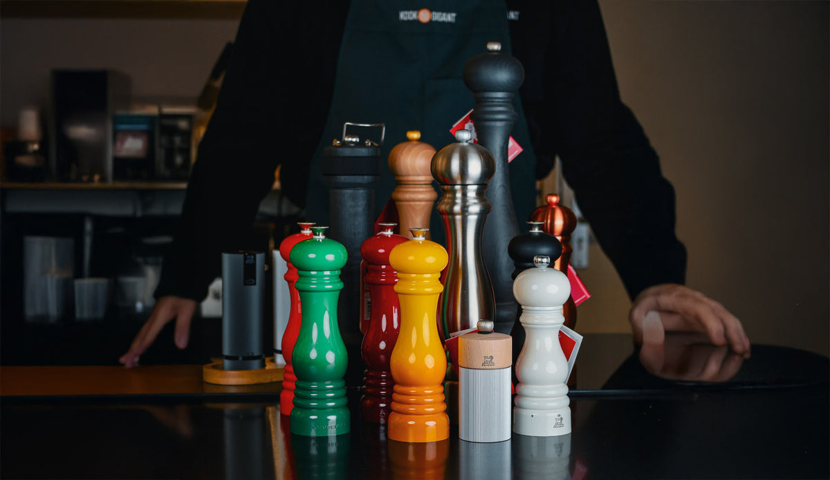Pepper and salt mill