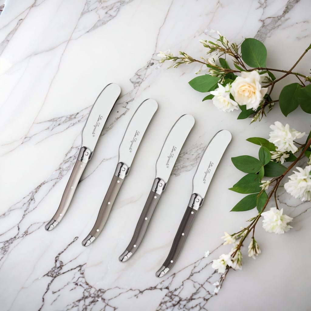 https://www.megacookingworld.com/cdn/shop/products/lou-laguiole-tradition-4-delige-botermessen-set-peperantrecietpareltaupe-botermessen-lou-laguiole-801600_1024x1024.jpg?v=1695992934